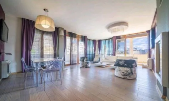 Prodaja, trosoban stan, 140m², Preko Morače, Podgorica