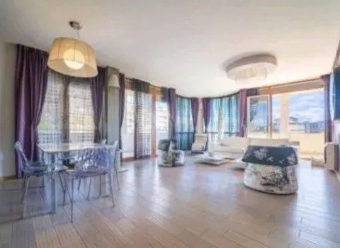 Prodaja, trosoban stan, 140m², Preko Morače, Podgorica