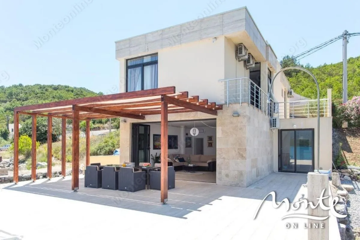 Prodaja, kuća, 172m², Krašići, Tivat