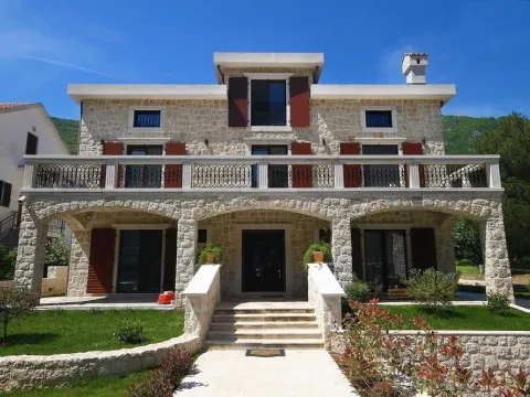 Sale, house, 497m², Prčanj, Kotor - image 8