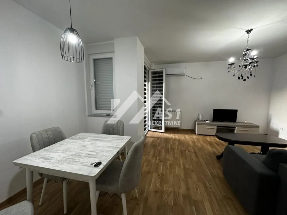 Izdavanje, trosoban stan, 68m², Detelinara, Novi Sad Sve Podlokacije