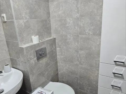 Izdavanje, jednosoban stan, 46m², Tuški Put, Podgorica - image 9