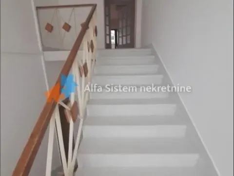 Izdavanje, kuća, 600m², Savski Venac, Beograd - image 17