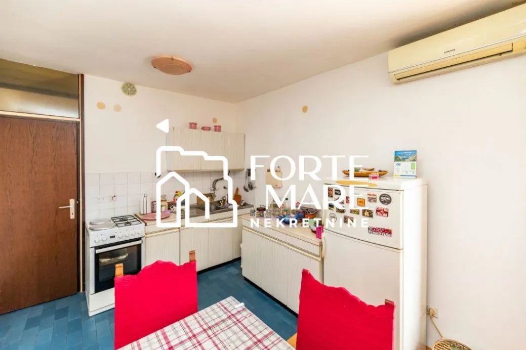 Prodaja, dvosoban stan, 70m², Igalo, Herceg Novi