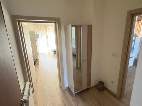 Izdavanje, jednosoban stan, 50m², Tivat, Crna Gora - image 6