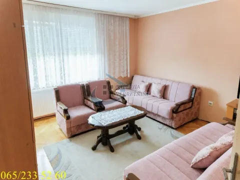 Prodaja, kuća, 190m², Centar, Inđija - image 10