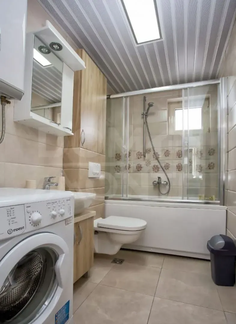 Rent, one bedroom apartment, 45m², Dobrota, Kotor