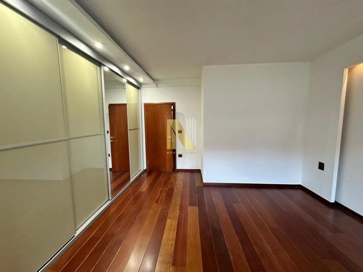 Prodaja, četvorosoban stan, 126m², Bulevar Oslobodjenja, Novi Sad Sve Podlokacije