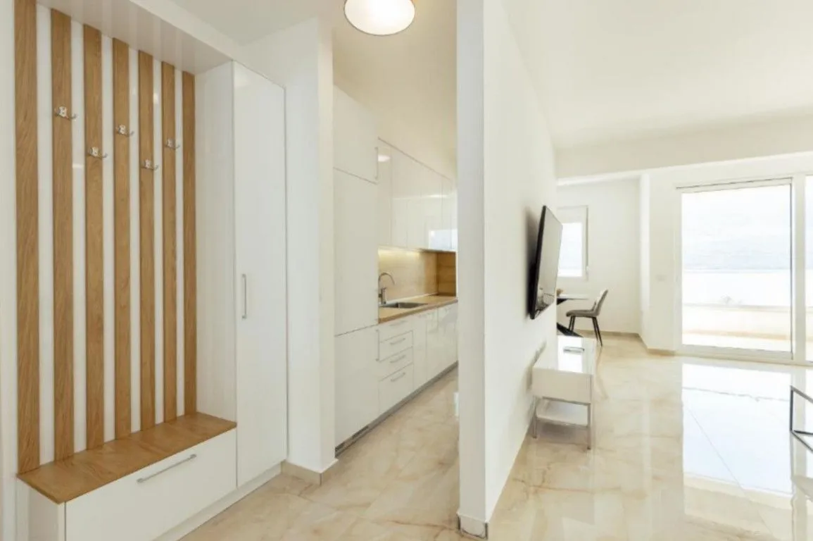 Prodaja, dvosoban stan, 87m², Baošići, Herceg Novi