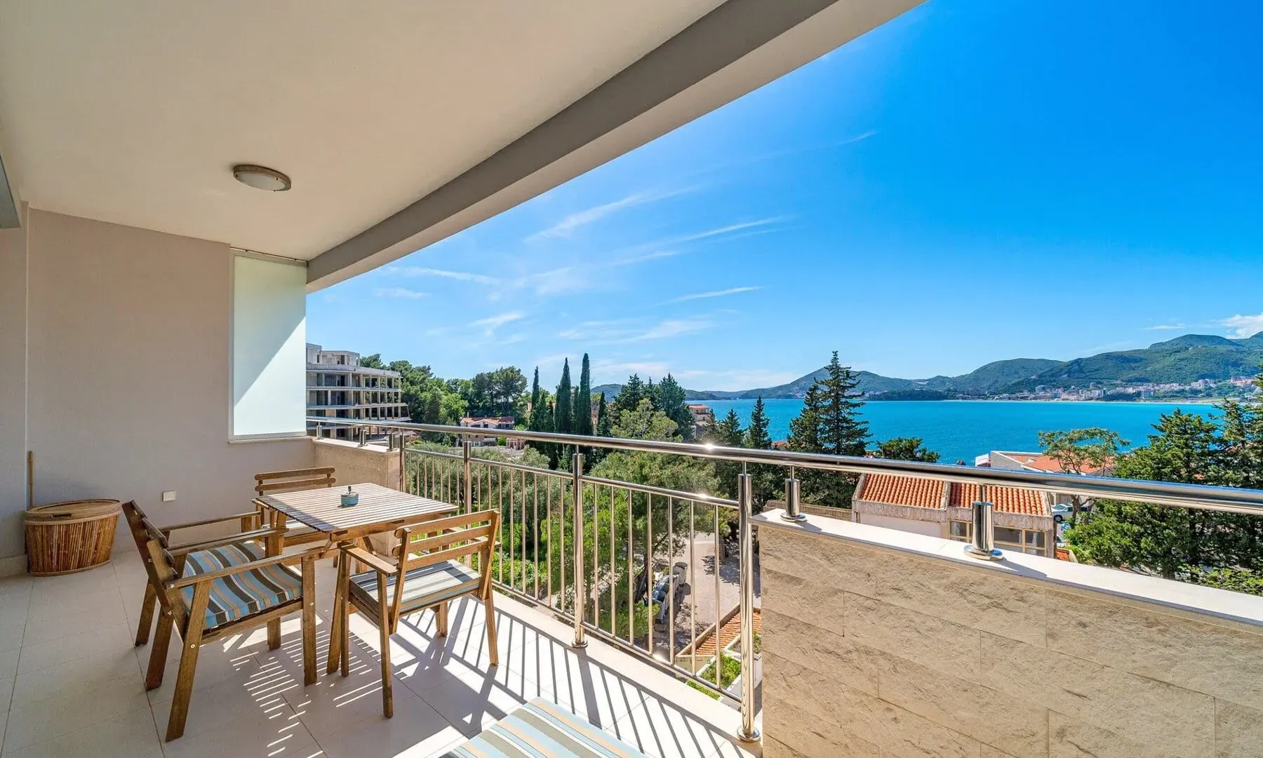 Prodaja, jednosoban stan, 75m², Pržno, Budva