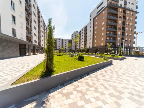 Prodaja, trosoban stan, 82m², Stari Aerodrom, Podgorica - image 15