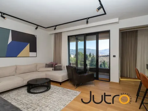 Izdavanje, dvosoban stan, 70m², Podgorica, Crna Gora - image 1