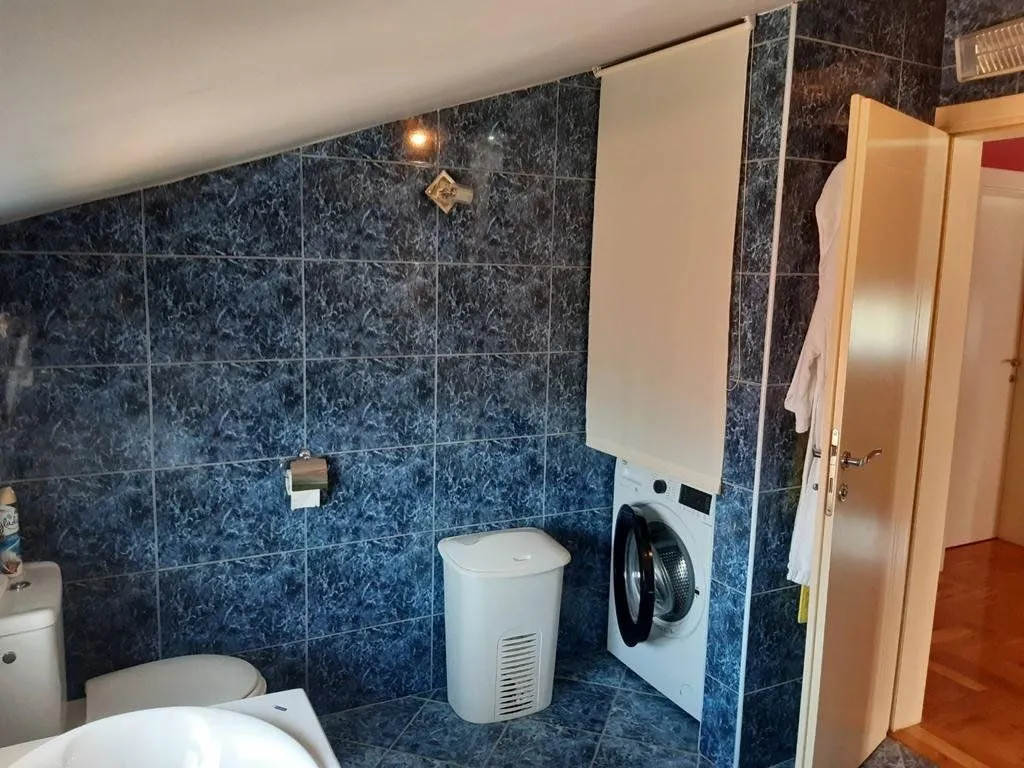 Prodaja, kuća, 180m², Podgorica, Crna Gora