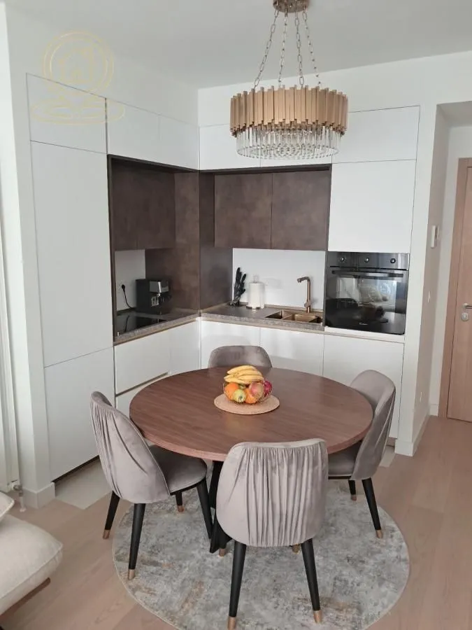 Izdavanje, dvosoban stan, 53m², Savski Venac, Beograd