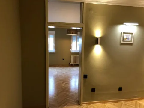 Rent, three bedroom apartment, 80m², Vračar Sve Podlokacije, Beograd - image 5