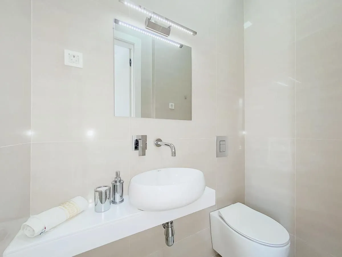 Sale, two bedroom apartment, 58m², Bečići, Budva