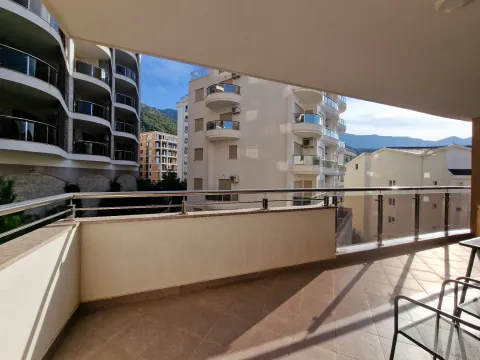 Rent, one bedroom apartment, 87m², Bečići, Budva - image 12