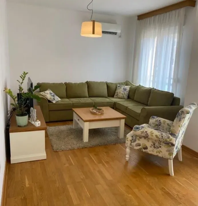 Izdavanje, jednosoban stan, 53m², City Kvart, Podgorica