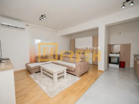 Rent, studio apartment, 34m², Stara Varoš, Podgorica - image 2