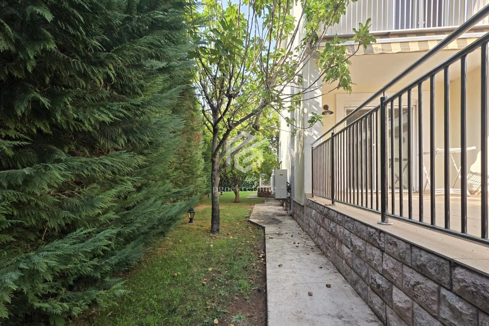Rent, house, 250m², Donji Kokoti, Podgorica