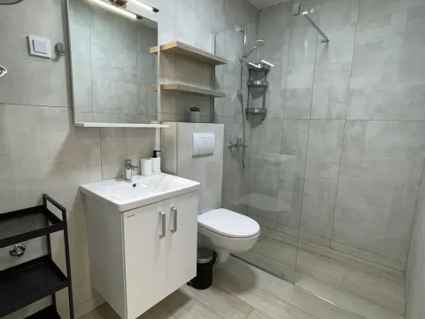 Rent, studio apartment, 30m², Budva, Crna Gora - image 6