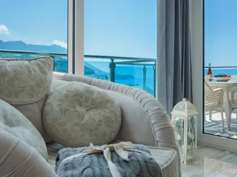 Prodaja, dvosoban stan, 63m², Bečići, Budva