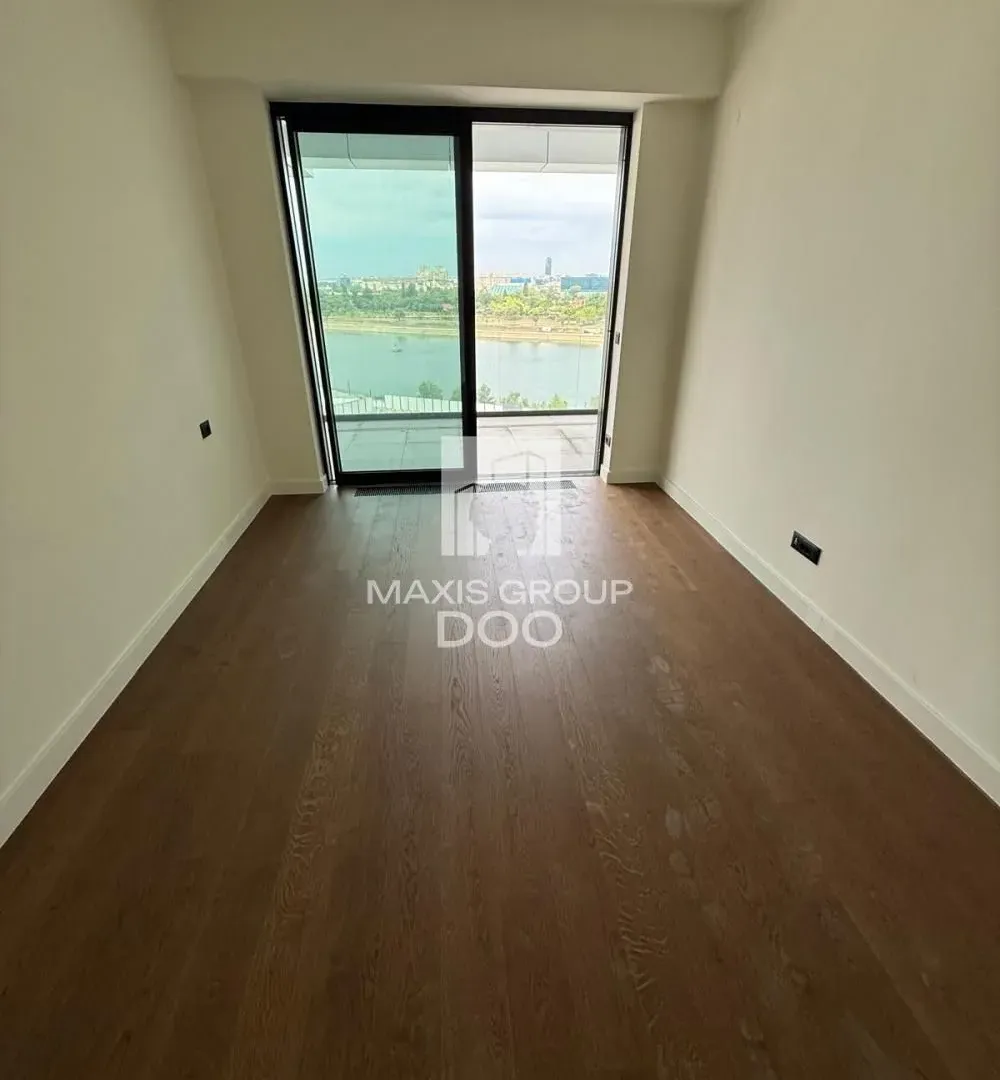 Prodaja, četvorosoban stan, 150m², Savski Venac, Beograd