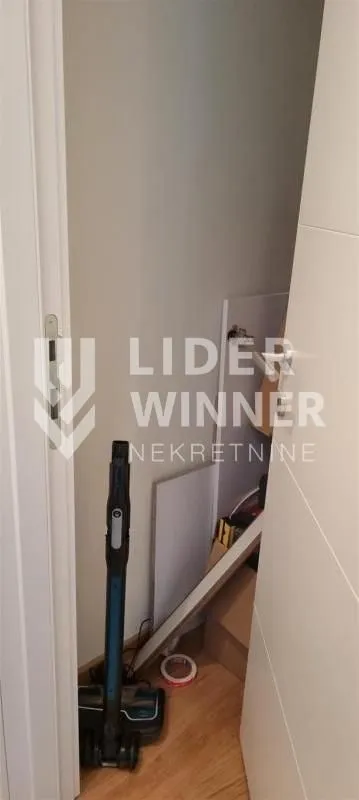 Sale, three bedroom apartment, 95m², Novi Beograd Blok 63, Novi Beograd Sve Podlokacije
