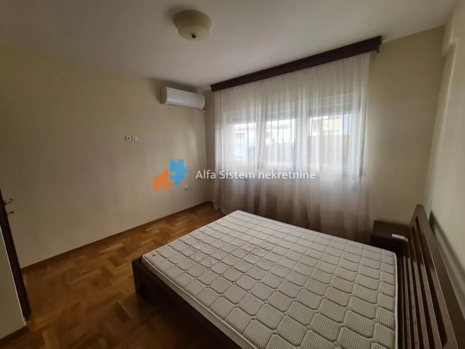 Rent, three bedroom apartment, 78m², Vračar Hram, Vračar Sve Podlokacije