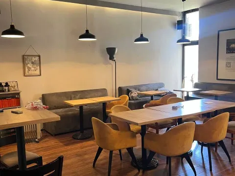 Izdavanje, poslovni prostor, 351m², Blok 5, Podgorica - image 12