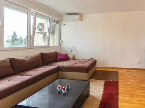 Izdavanje, dvosoban stan, 66m², Autobuska stanica, Podgorica - image 10