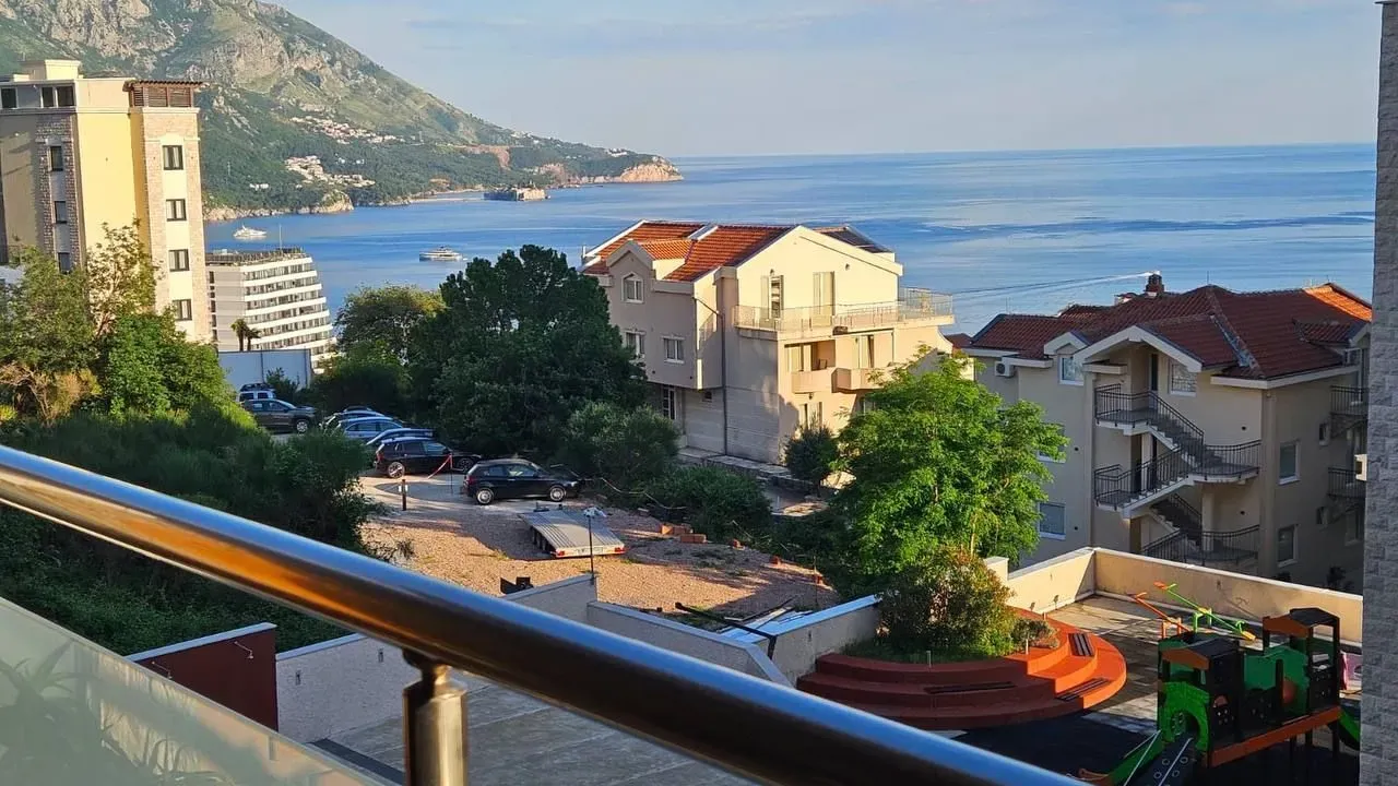Sale, two bedroom apartment, 68m², Bečići, Budva