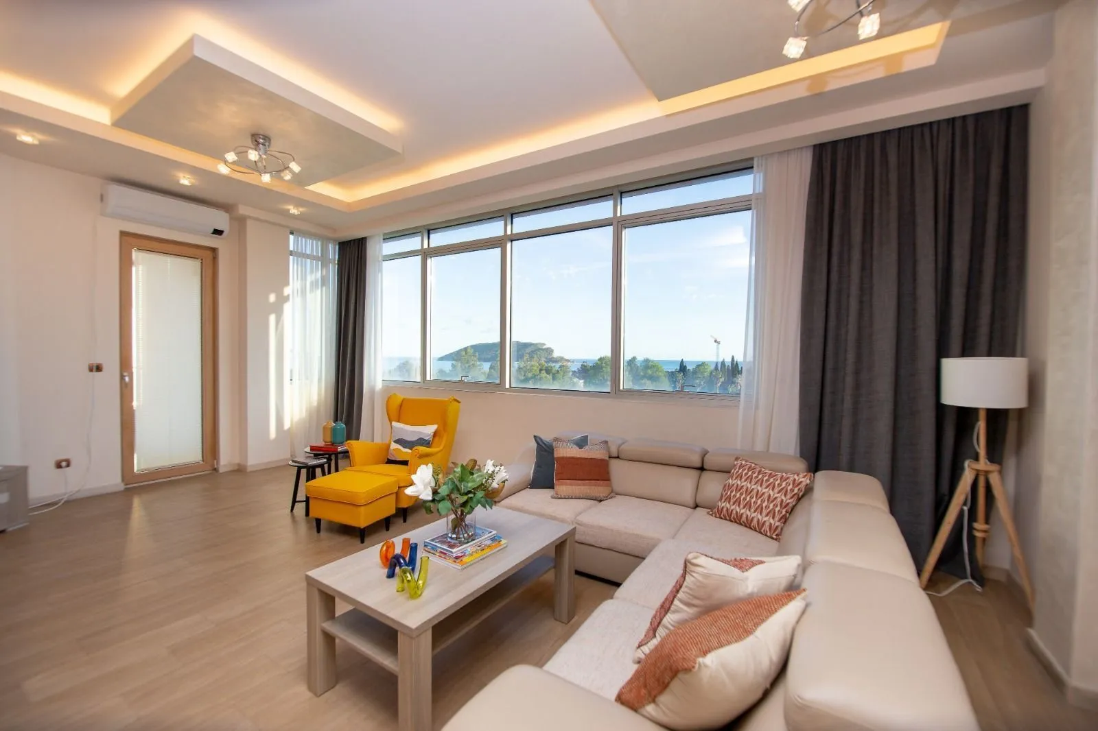 Rent, two bedroom apartment, 109m², Budva, Crna Gora