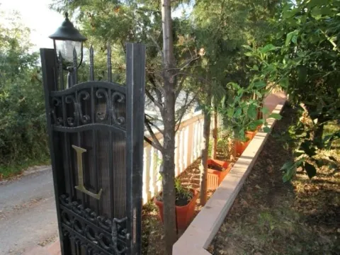 Sale, house, 250m², Bar, Crna Gora - image 2