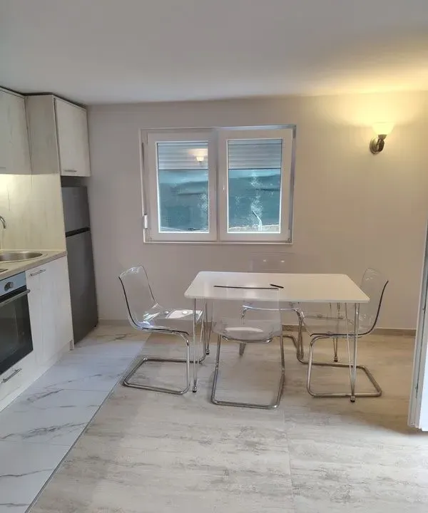 Rent, one bedroom apartment, 38m², Žarkovo, Beograd