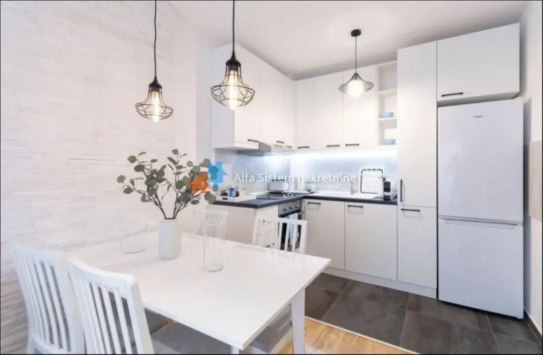 Rent, two bedroom apartment, 43m², Južni Bulevar, Vračar Sve Podlokacije