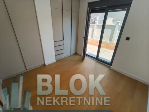 Rent, office space, 50m², Blok 9, Podgorica - image 5