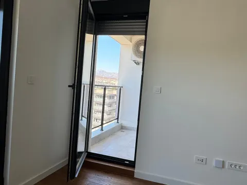 Rent, one bedroom apartment, 46m², Tološka šuma, Podgorica - image 8