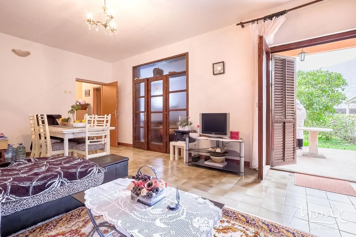 Prodaja, kuća, 250m², Dobrota, Kotor