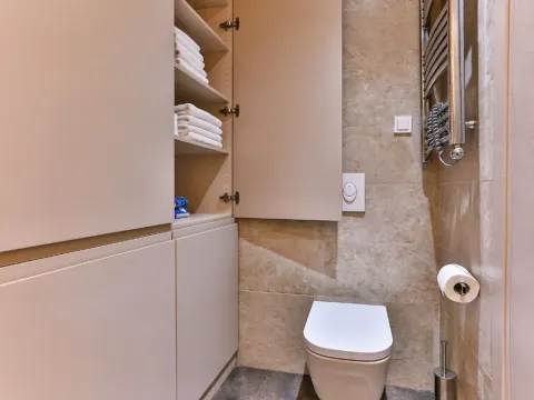 Rent, two bedroom apartment, 75m², Budva, Crna Gora - image 13