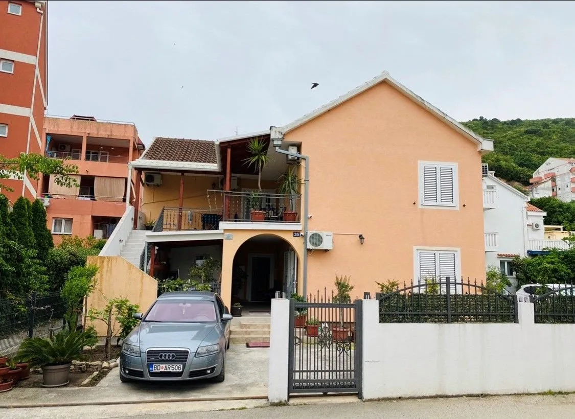 Sale, house, 238m², Golubovina, Budva