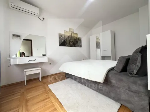 Rent, one bedroom apartment, 80m², Zlatica, Podgorica - image 6