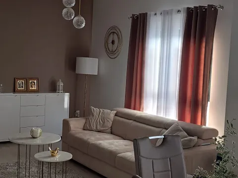 Izdavanje, jednosoban stan, 46m², Radanovići, Kotor - image 2