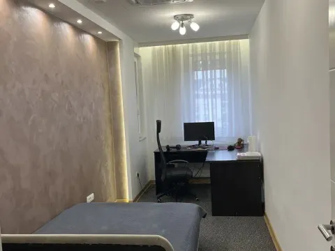 Izdavanje, jednosoban stan, 93m², Centar, Novi Sad - image 7
