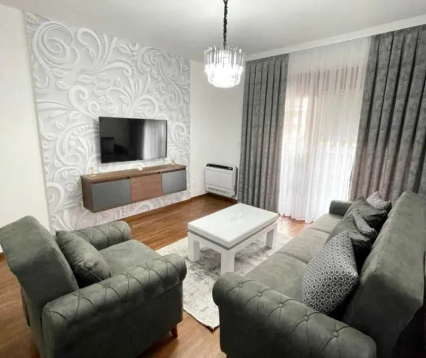 Izdavanje, dvosoban stan, 69m², Master Kvart, Podgorica