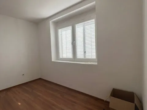 Prodaja, kuća, 70m², Podgorica, Crna Gora - image 7