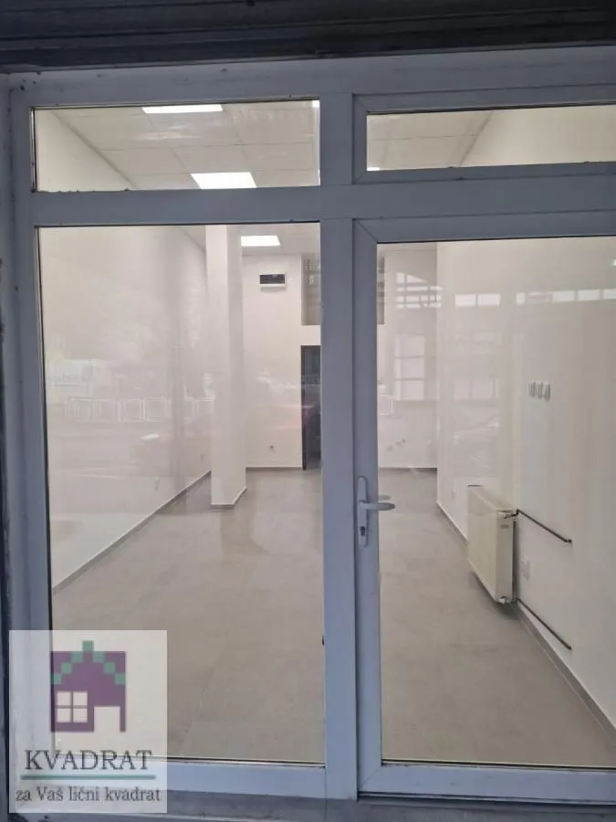 Izdavanje, poslovni prostor, 25m², Obrenovac, Beograd