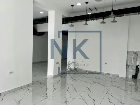 Izdavanje, poslovni prostor, 96m², Stari Aerodrom, Podgorica - image 4