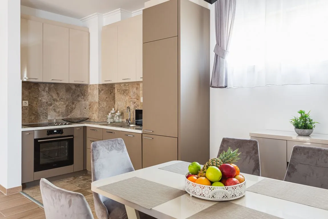 Prodaja, jednosoban stan, 87m², Pržno, Budva