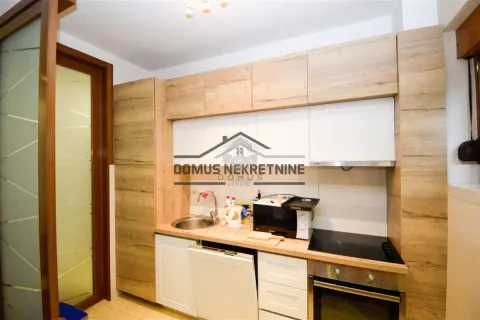 Rent, two bedroom apartment, 68m², Centar, Podgorica - image 23